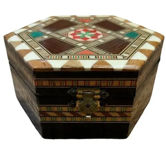 VTG Octagonal Lidded Trinket Jewelry Keepsake Box Red Inside Marquetry Inlaid - Picture 3 of 8